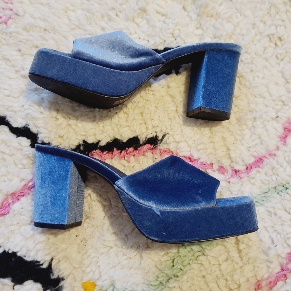 Princess Polly Blue Velvet Chunky Heels Sandals y2k 9 NEW
